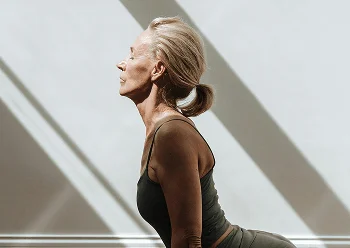 woman-stretching
